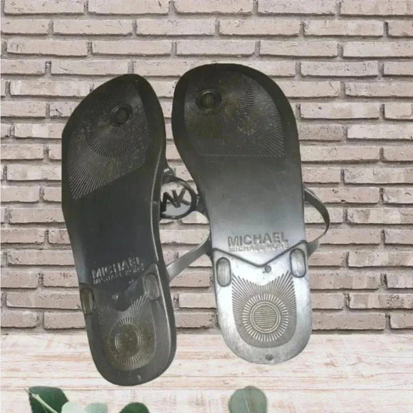 Michael Kors sandals Size 6 medium - Picture 4 of 5